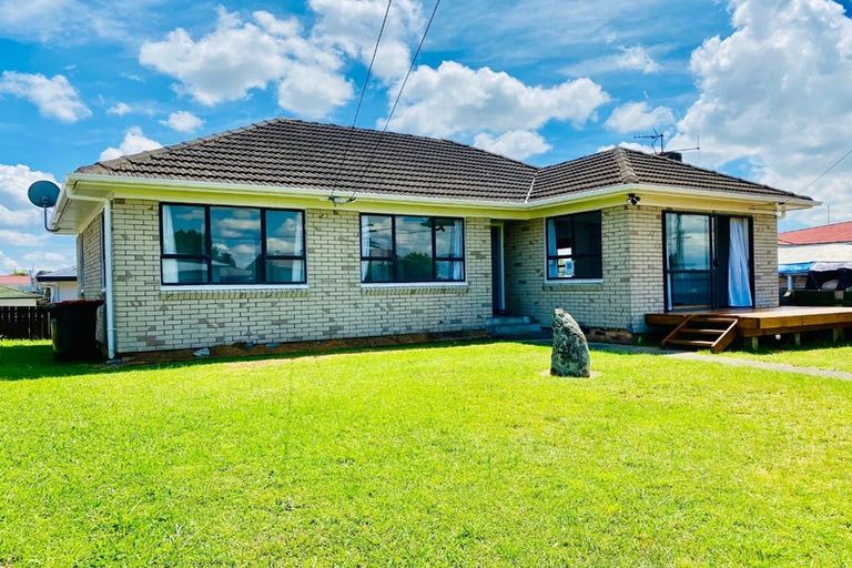 Photo of property in 21 Morrin Street, Manurewa, Auckland, 2102