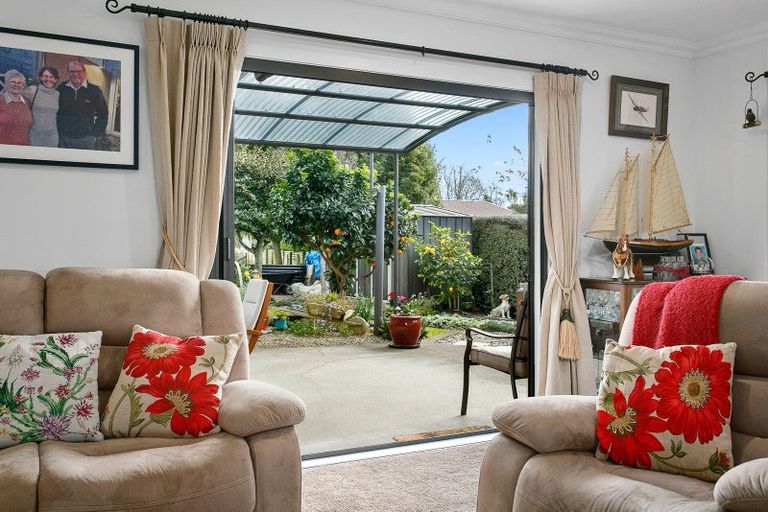 Photo of property in 11a Fairburn Place, Leamington, Cambridge, 3432