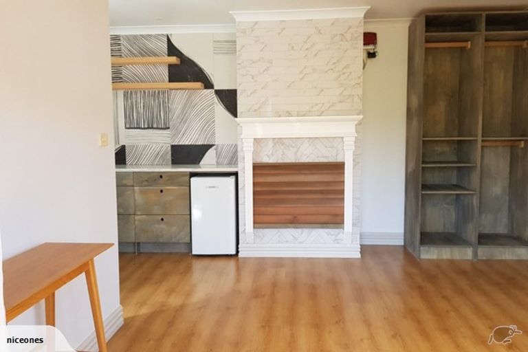 Photo of property in 19 Millstream Drive, Henderson, Auckland, 0610