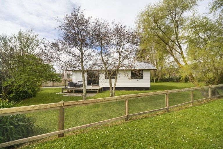 Photo of property in 34 Kowhai Street, Tokomaru, Palmerston North, 4474