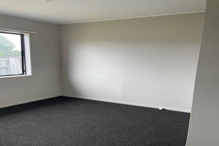 Photo of property in 1/100 Shifnal Drive, Randwick Park, Auckland, 2105