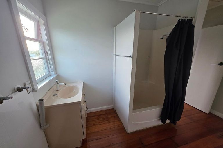 Photo of property in 16 Manuka Street, Hokowhitu, Palmerston North, 4410