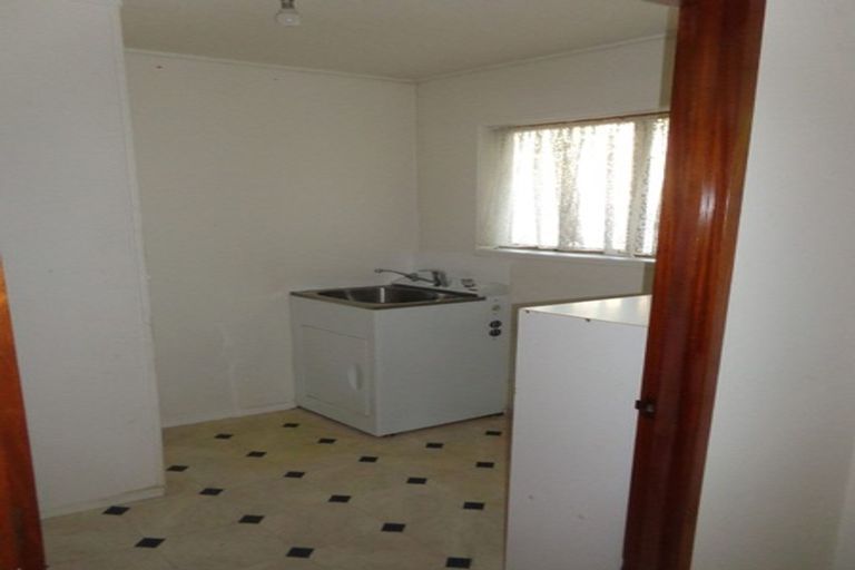 Photo of property in 18 Pomaria Road, Henderson, Auckland, 0610