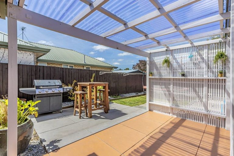 Photo of property in 75a Farquhars Road, Redwood, Christchurch, 8051