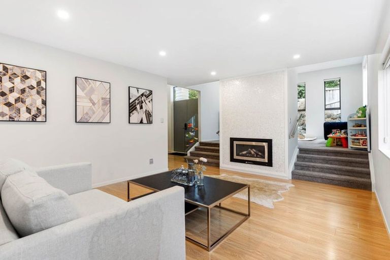 Photo of property in 71 Hebron Road, Waiake, Auckland, 0630