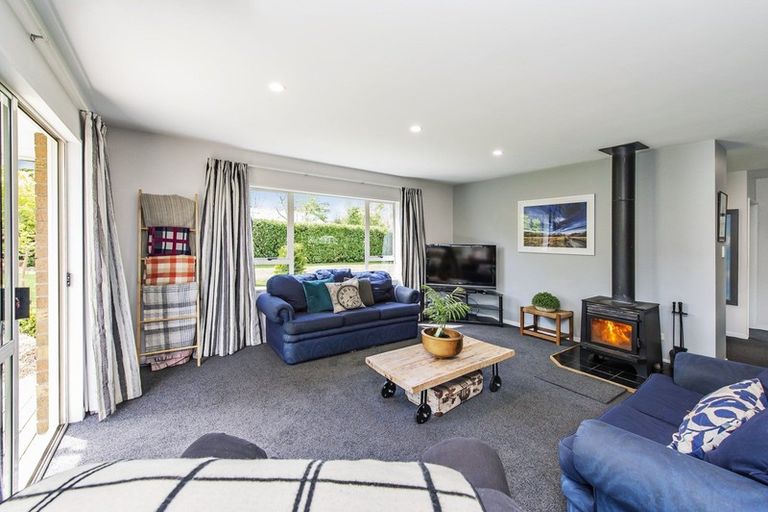 Photo of property in 16/18 Queen Street, Coalgate, 7673