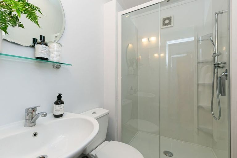 Photo of property in 220 Ohiro Road, Brooklyn, Wellington, 6021