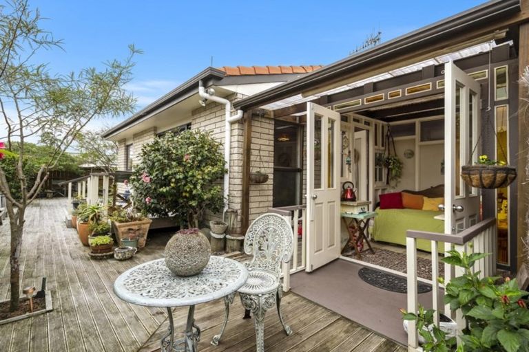 Photo of property in 2a Compton Place, Mount Maunganui, 3116