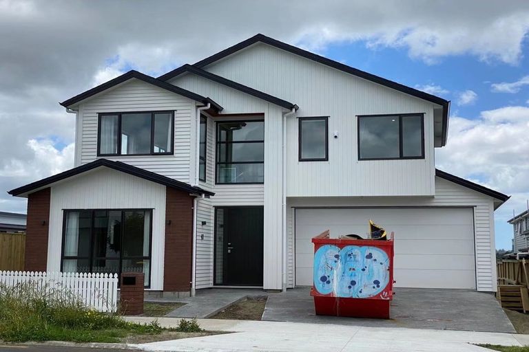 Photo of property in 15 Craigs Way, Hobsonville, Auckland, 0616