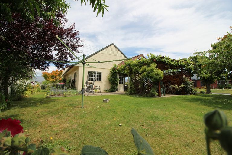 Photo of property in 2 Fir Close, Alexandra, 9320