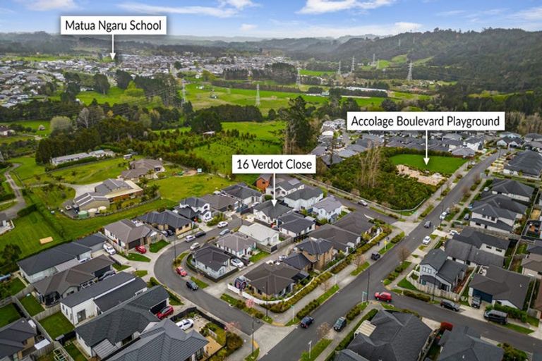 Photo of property in 16 Verdot Close, Kumeu, 0810
