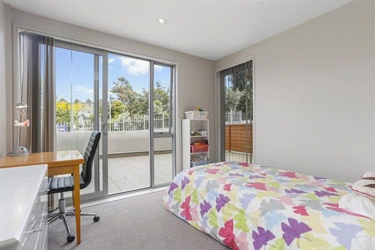 Photo of property in Shoal Haven Apartments, 112a/130 Anzac Street, Takapuna, Auckland, 0622
