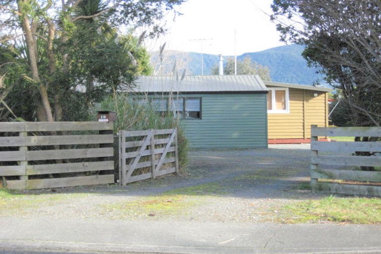 Photo of property in 19 Mackinnon Loop, Te Anau, 9600