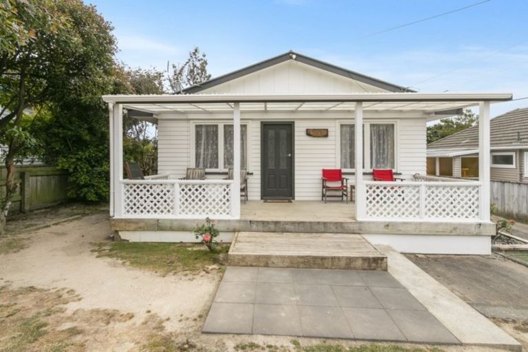 Photo of property in 26 Castlerea Street, Wainuiomata, Lower Hutt, 5014