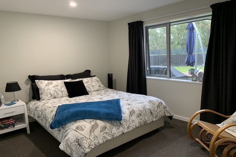 Photo of property in 8 Clarendon Place, Rangiora, 7400