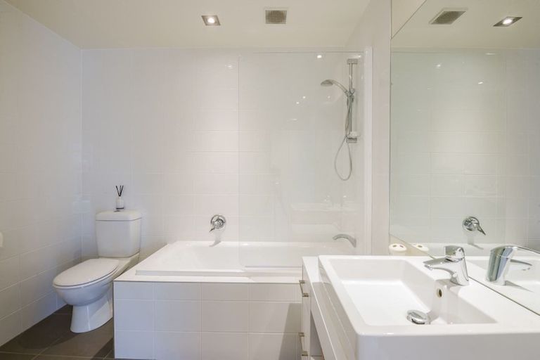 Photo of property in 132 Kenrigg Road, Kinloch, Taupo, 3377