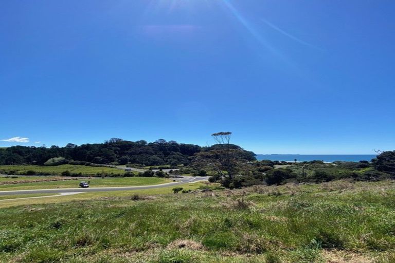 Photo of property in 5 Te Puia Place, Hot Water Beach, 3591