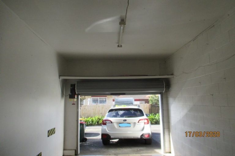 Photo of property in 2/133 Pigeon Mountain Road, Half Moon Bay, Auckland, 2012