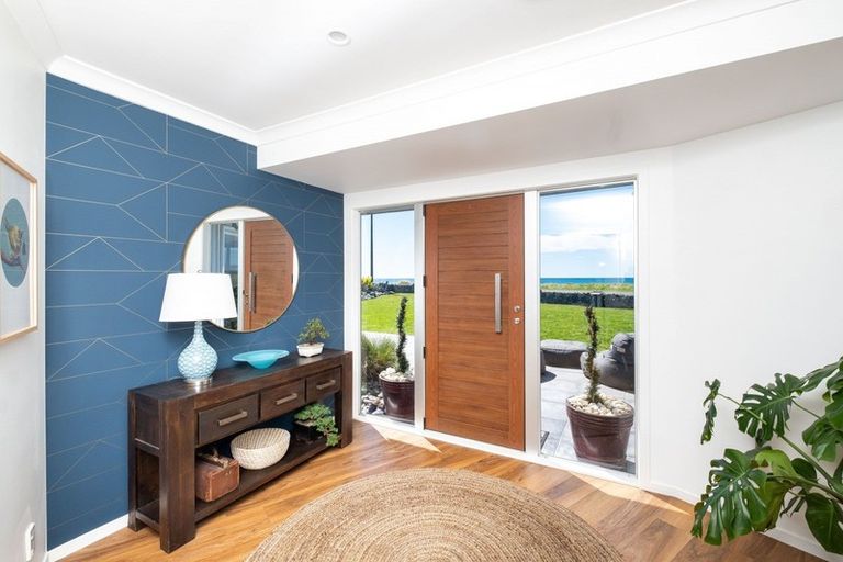 Photo of property in 60 Le Quesne Road, Bay View, Napier, 4104