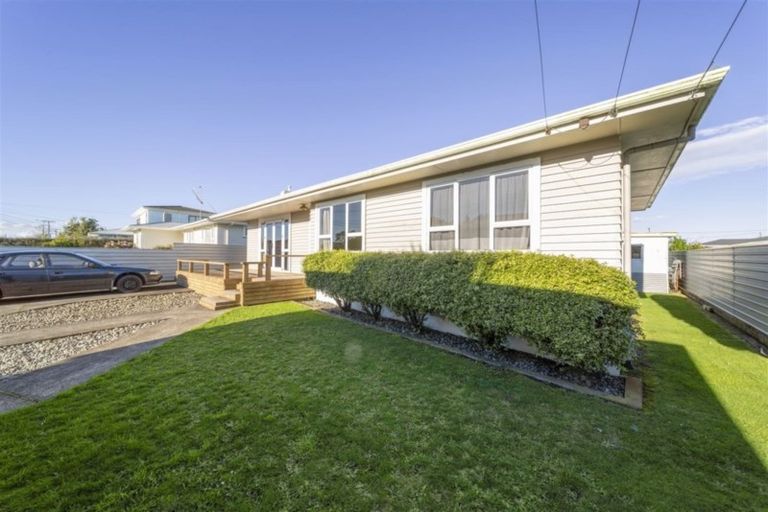 Photo of property in 39 Ramanui Avenue, Hawera, 4610