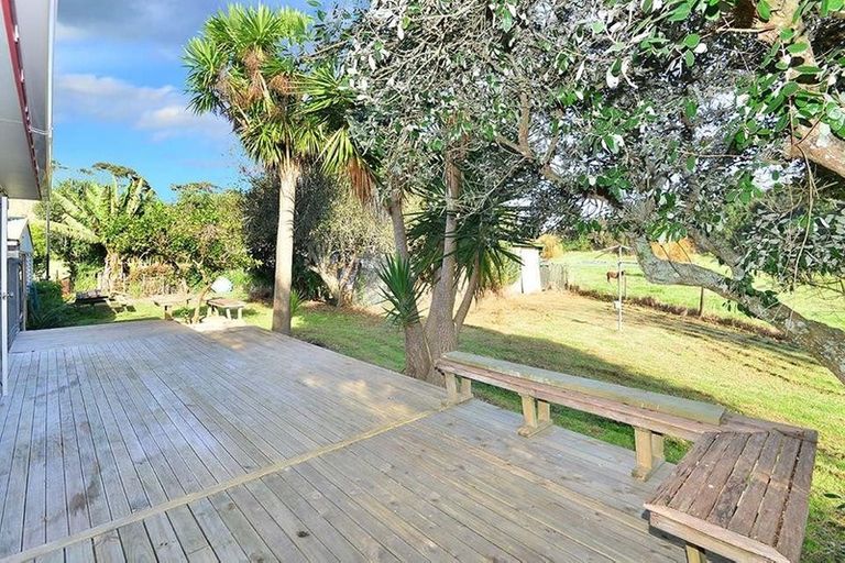 Photo of property in 3265 South Head Road, South Head, Helensville, 0874