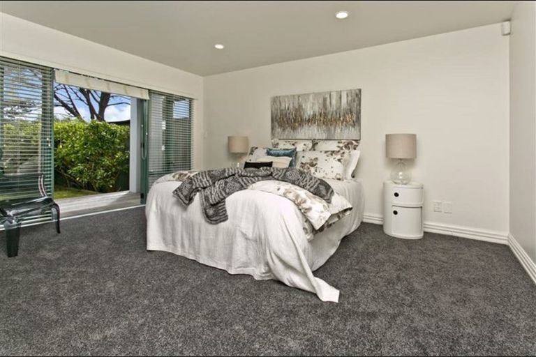 Photo of property in 2/61 Beresford Street, Bayswater, Auckland, 0622