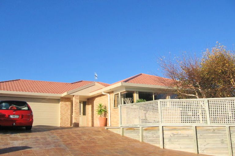 Photo of property in 119 Realm Drive, Paraparaumu, 5032