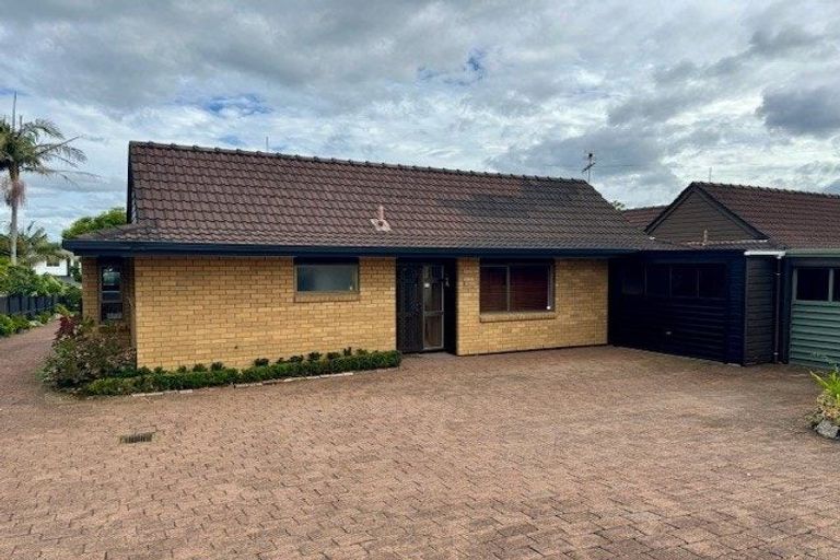 Photo of property in 2/26 Kitchener Road, Takapuna, Auckland, 0620