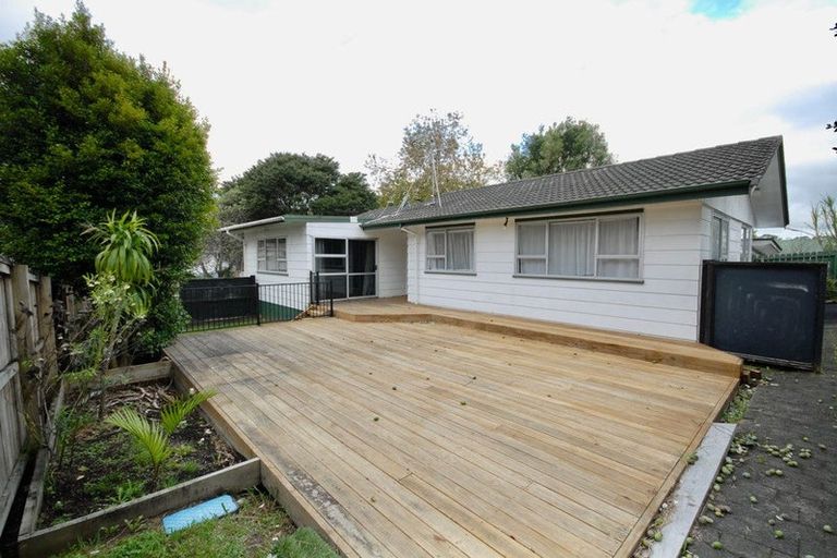 Photo of property in 48 Salamanca Road, Sunnynook, Auckland, 0620
