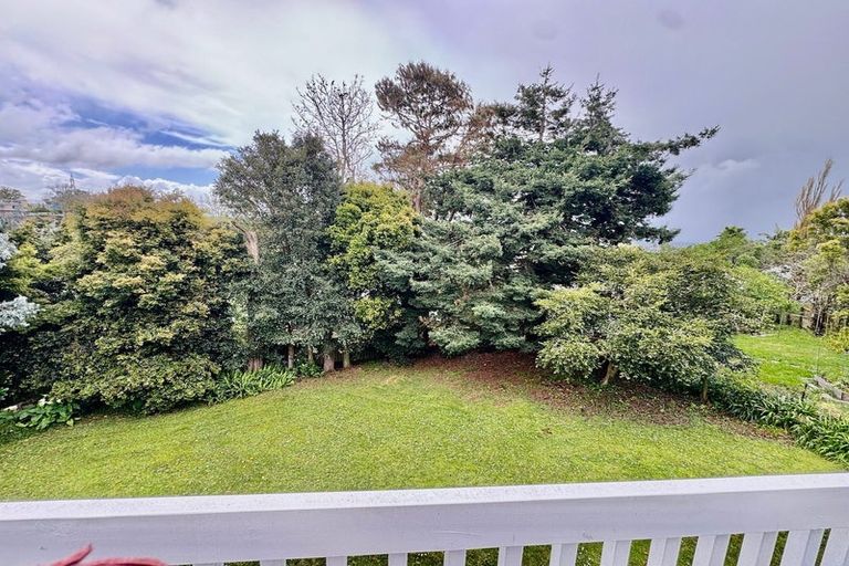 Photo of property in 61 Waimumu Road, Massey, Auckland, 0614