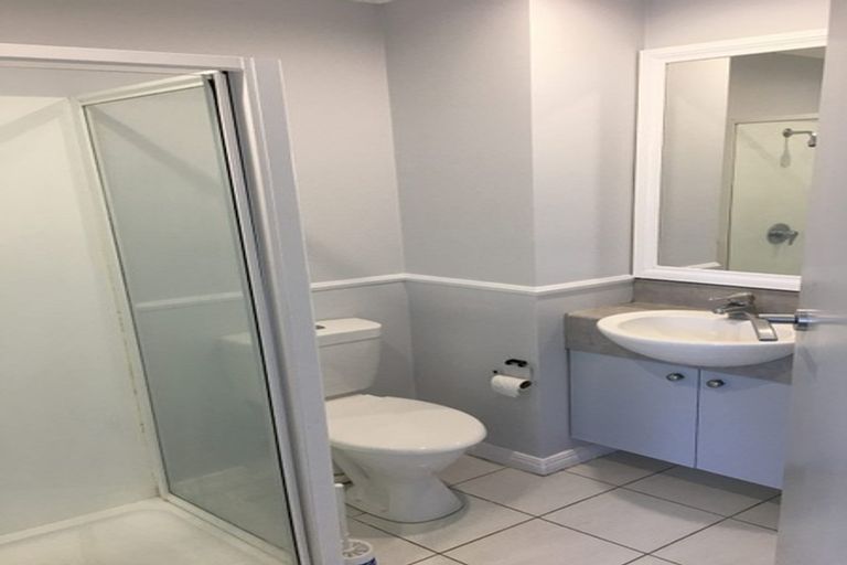 Photo of property in Quest/richard Pearse Apartment, 3/219g Willis Street, Te Aro, Wellington, 6011