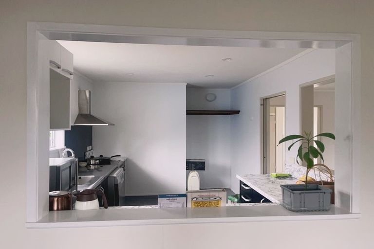 Photo of property in 3 Shale Avenue, Massey, Auckland, 0614