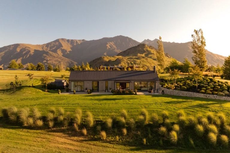 Photo of property in 5 Bloxham Lane, Lake Hayes, Queenstown, 9371