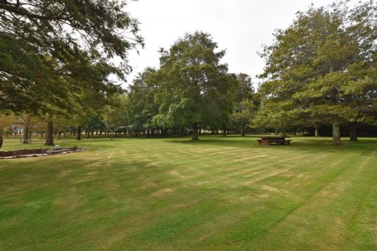 Photo of property in 42 Ferry Road, West Plains, Invercargill, 9879