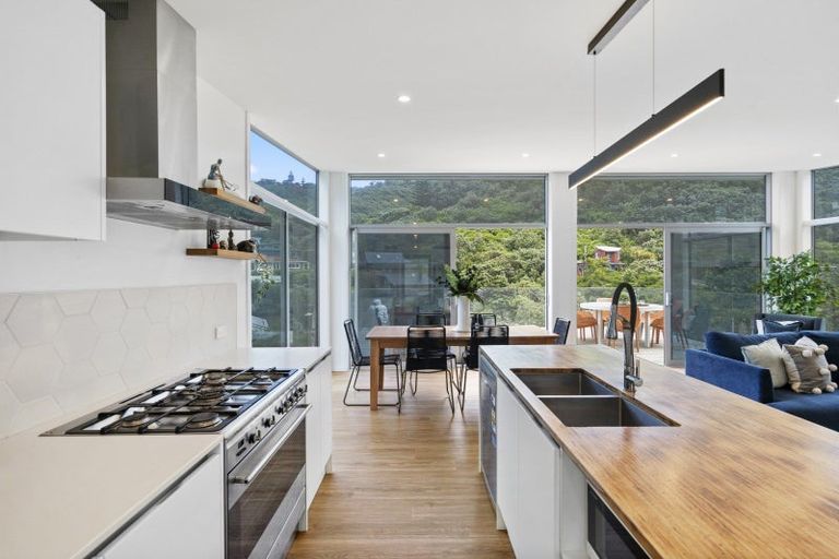 Photo of property in 221 Houghton Bay Road, Houghton Bay, Wellington, 6023