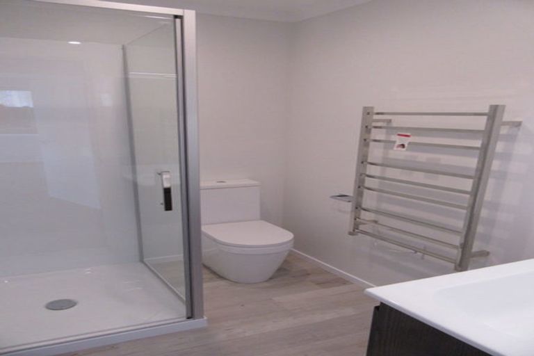 Photo of property in 54 Mawai Hakona Drive, Wallaceville, Upper Hutt, 5018