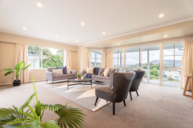 Photo of property in 34 Oriel Avenue, Tawa, Wellington, 5028