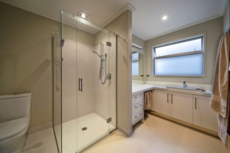 Photo of property in 1/297 Carrington Street, Vogeltown, New Plymouth, 4310