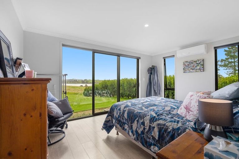 Photo of property in 4 Matahehe Lane, Tinopai, Matakohe, 0593