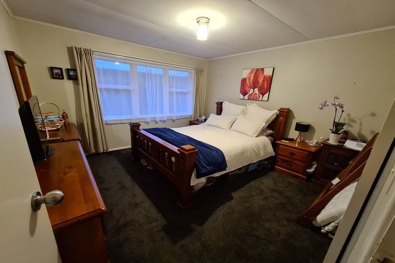 Photo of property in 20a Parera Grove, Heretaunga, Upper Hutt, 5018