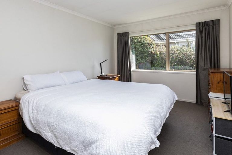 Photo of property in 2/274 Burwood Road, Burwood, Christchurch, 8083