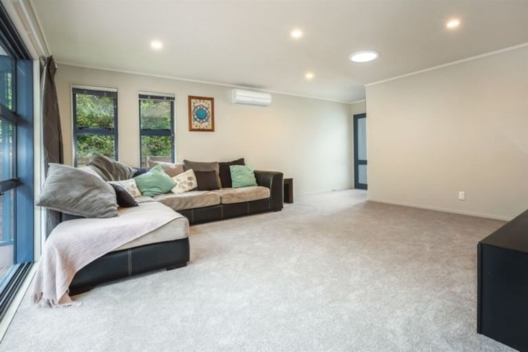Photo of property in 4 Bowline Place, Whitby, Porirua, 5024