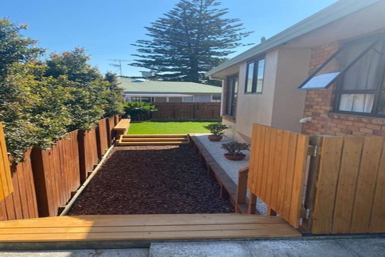 Photo of property in 2/7 Havelock Avenue, Forrest Hill, Auckland, 0620