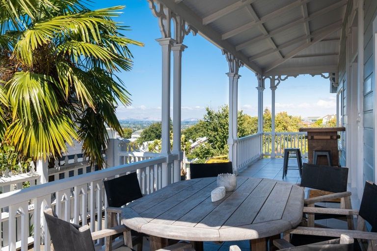 Photo of property in 7 Sealy Road, Bluff Hill, Napier, 4110