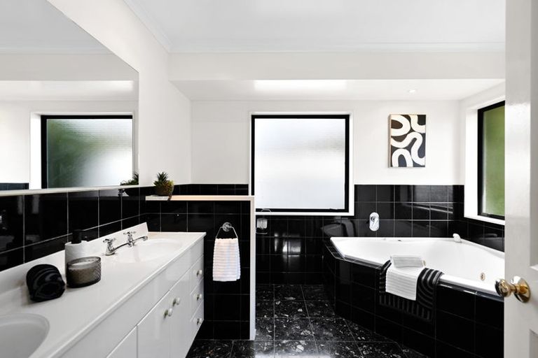 Photo of property in 23 Callum Brae Drive, Rototuna, Hamilton, 3210