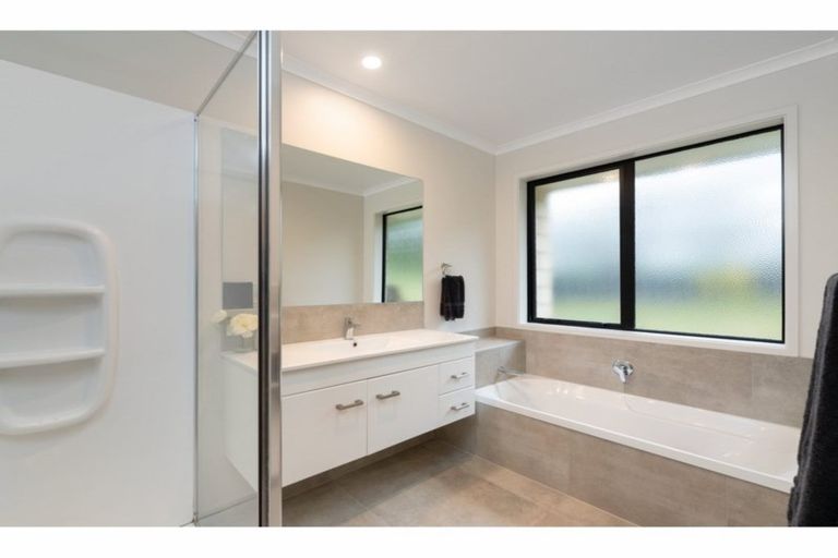 Photo of property in 11 Bernies Way, Ohauiti, Tauranga, 3112