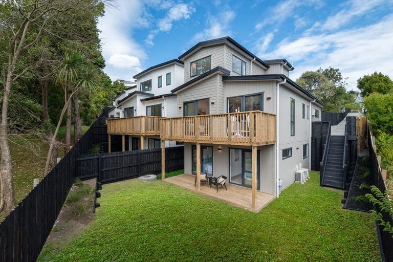 Photo of property in 11a Dianthus Place, Browns Bay, Auckland, 0630