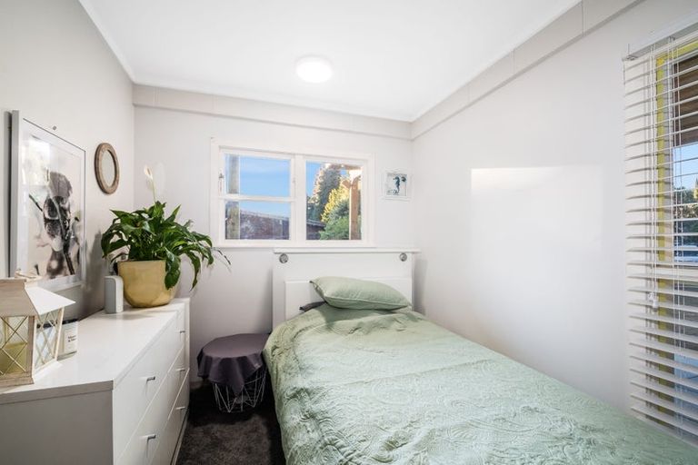 Photo of property in 20 Freemans Way, Pinehaven, Upper Hutt, 5019