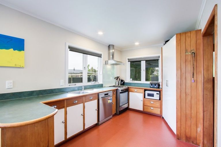 Photo of property in 6 Oxford Street, Taradale, Napier, 4112