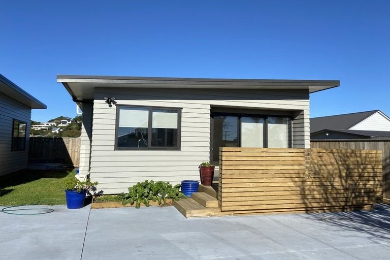 Photo of property in 33 Belt Road, Moturoa, New Plymouth, 4310